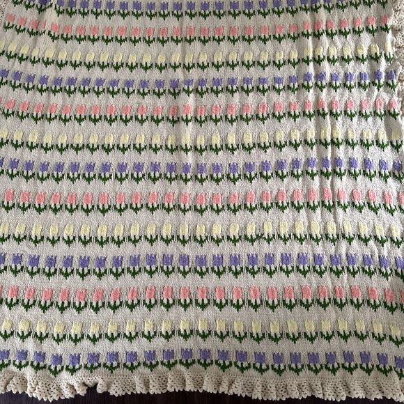 Vintage Handmade Crochet Tulip Afghan Throw Blanket Twin Cottage 50s Granny - Picture 1 of 3
